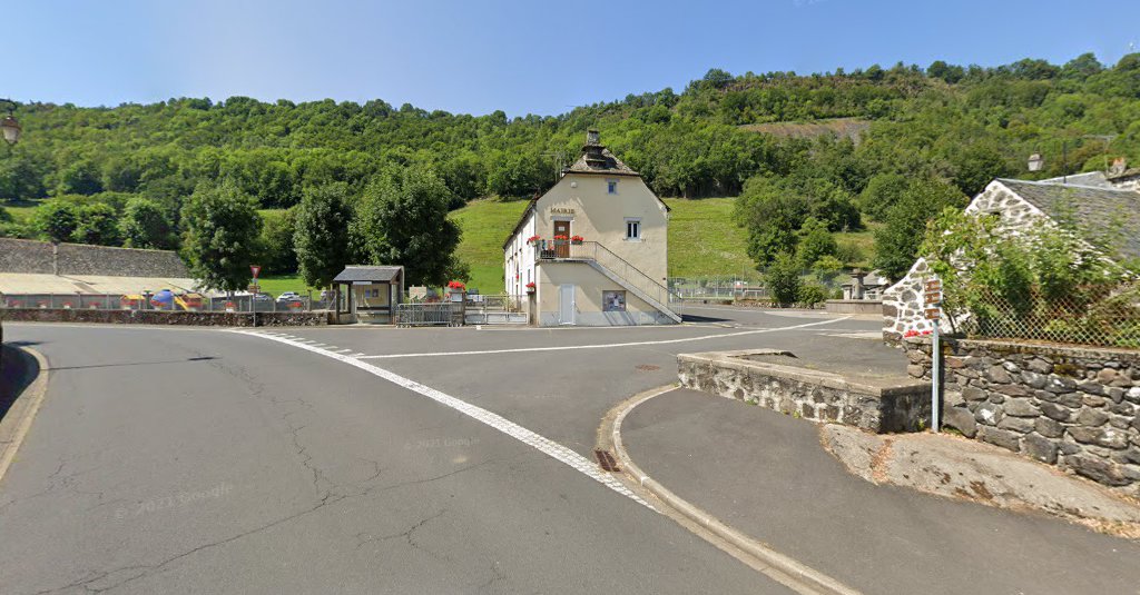 la castride à Saint-Martin-Sous-Vigouroux (Cantal 15)
