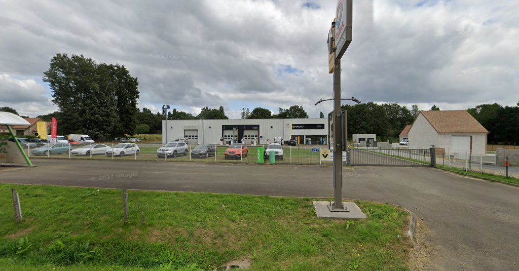 SYLVAIN ROUSSEAU Renault à Tuffé-Val-de-la-Chéronne