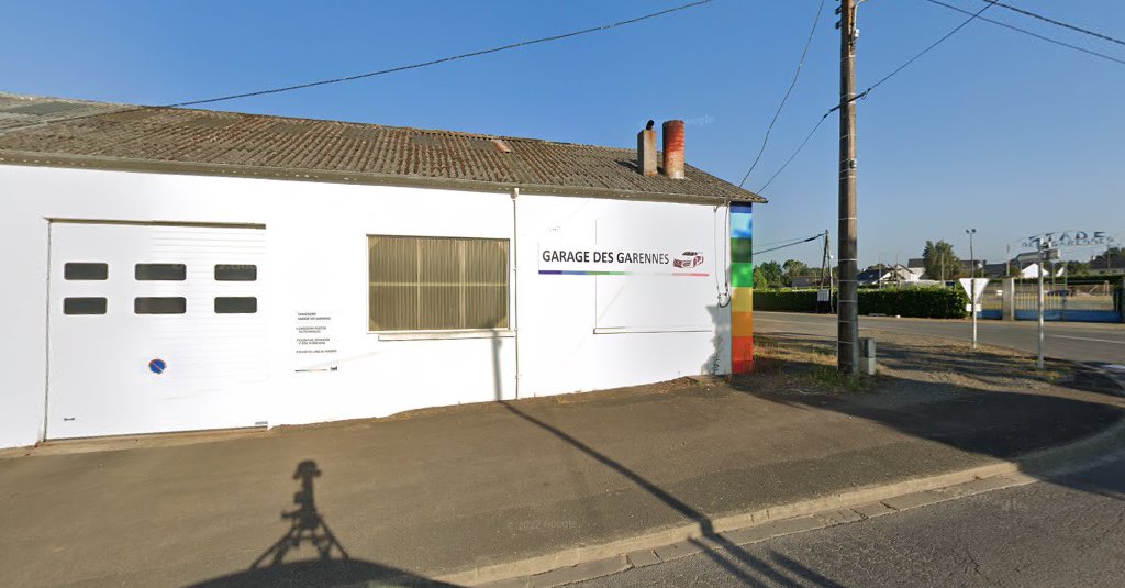 Renault at GARAGE DES GARENNES à Loireauxence