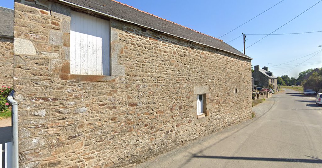 Gîte dans longère typique des bords de Rance à Pleudihen-sur-Rance