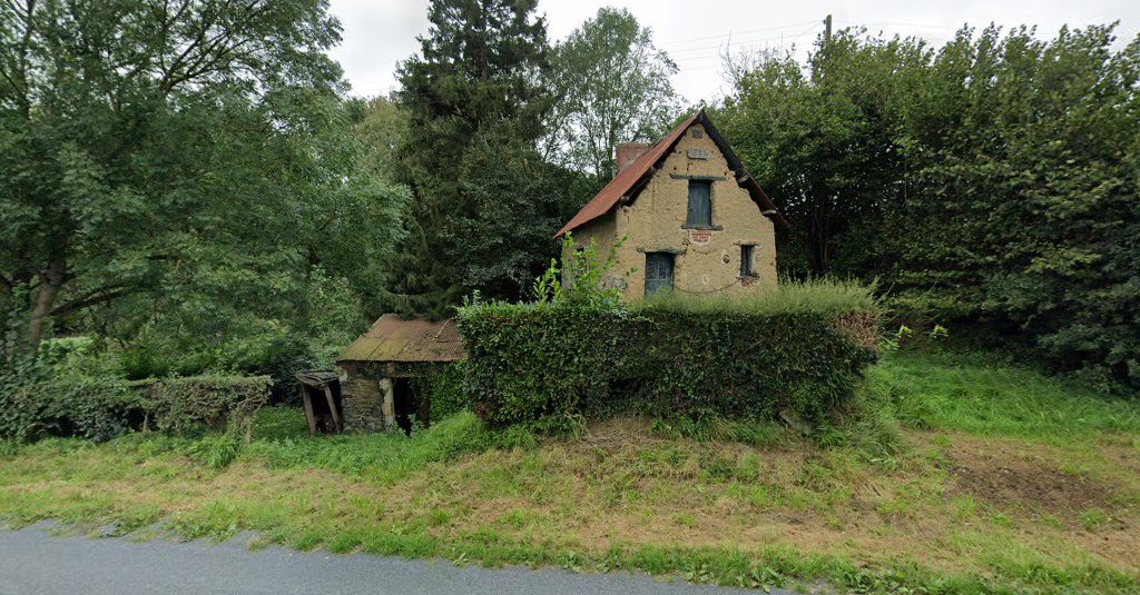 Isba (maison en terre) à Feugères