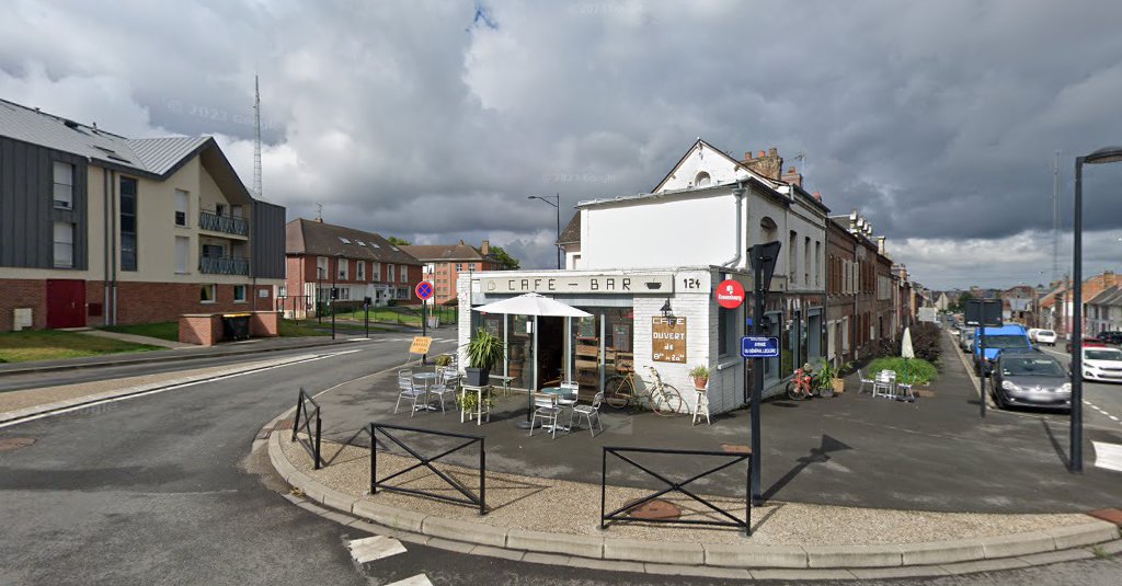 Cafe Ouvert à Abbeville (Somme 80)