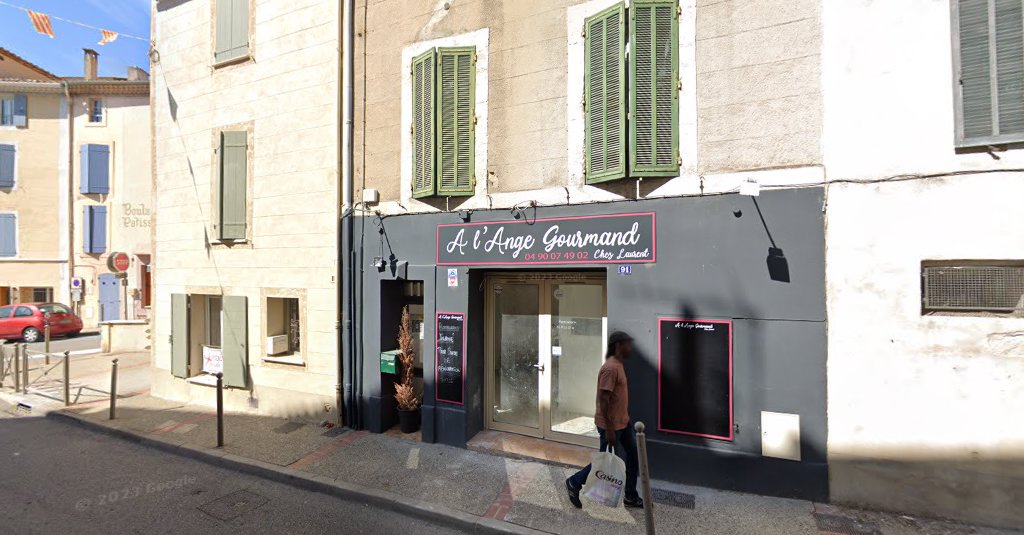A L' Ange Gourmand Chez Laurent 84240 La Tour-d'Aigues