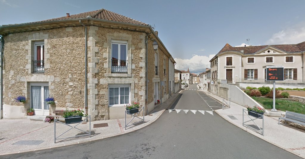 Gite d43 lieu dit bordeaux à Castelnau-d'Auzan-Labarrère