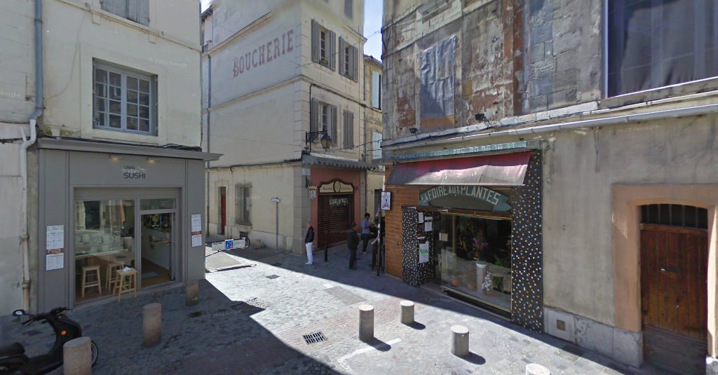 15 Rue Des Porcelets à Arles