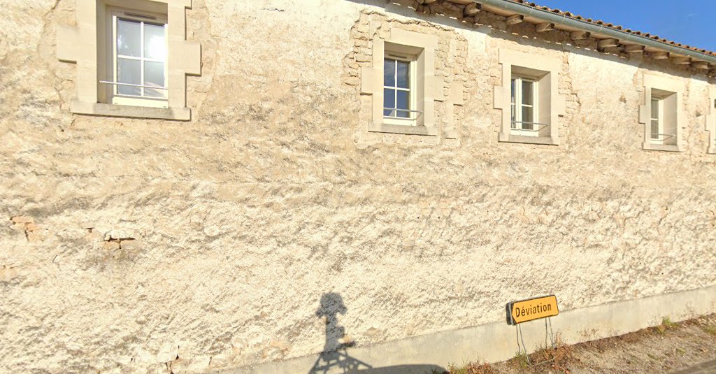 40 chemin des portes, st jean d'angely à Ternant (Charente-Maritime 17)