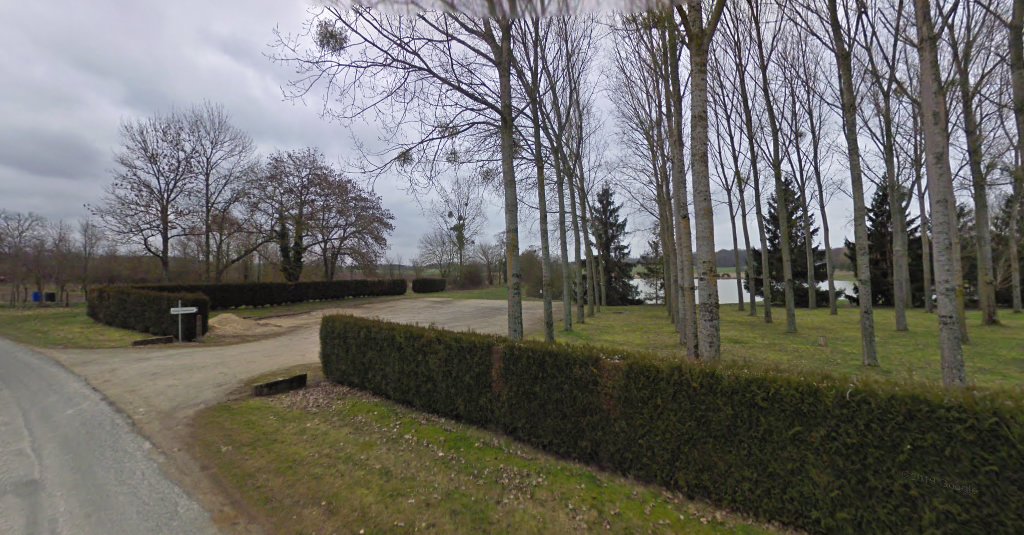 aire de stationnement camping cars à Rouvres-les-Bois (Indre 36)