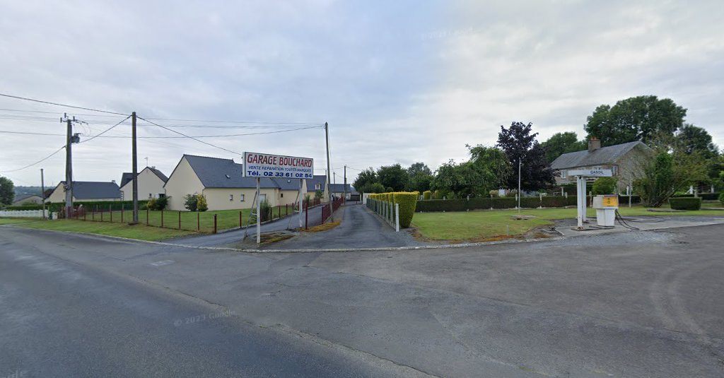 Station-service Garage Bouchard à Sainte-Cécile