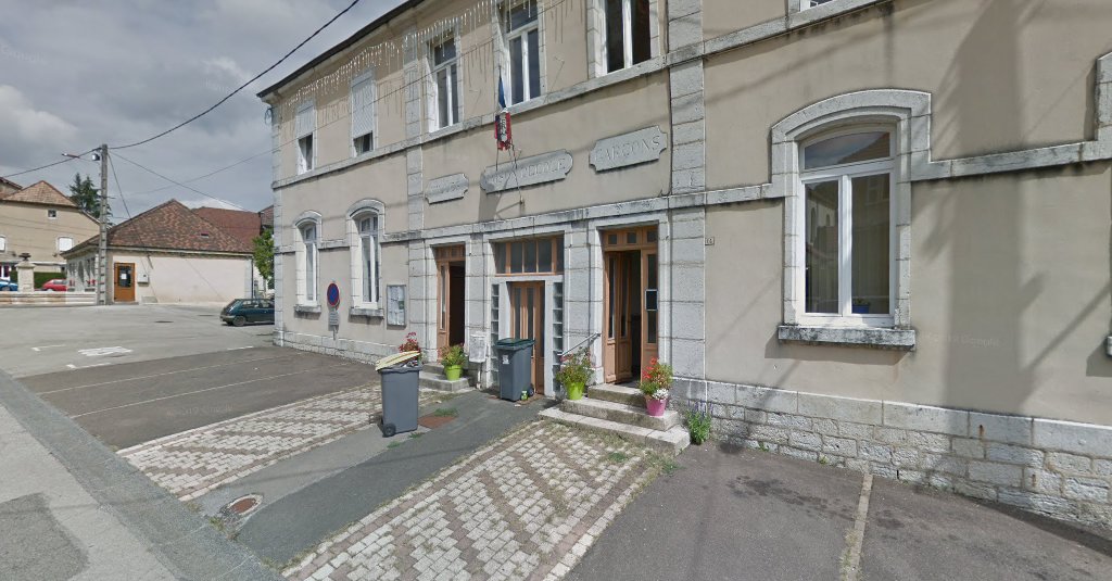 Filles Maison Decole Carcons à Fontaine-lès-Clerval (Doubs 25)