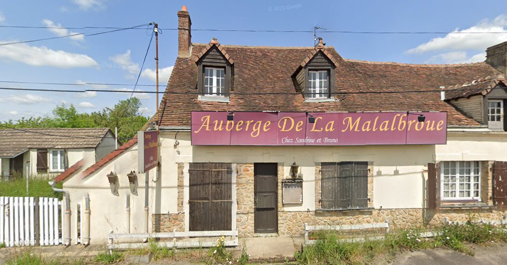 Auberge De La Malbroue à Val-au-Perche