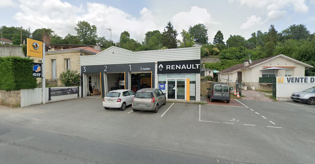 Renault at GARAGE DU TOURNE à Le Tourne