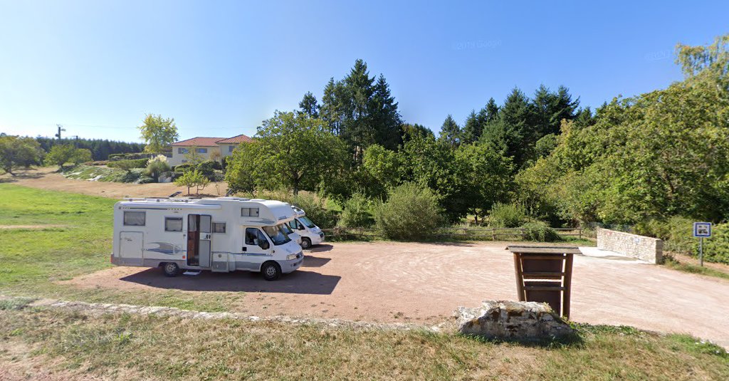 Aire de camping car Saint-Haon-le-Châtel