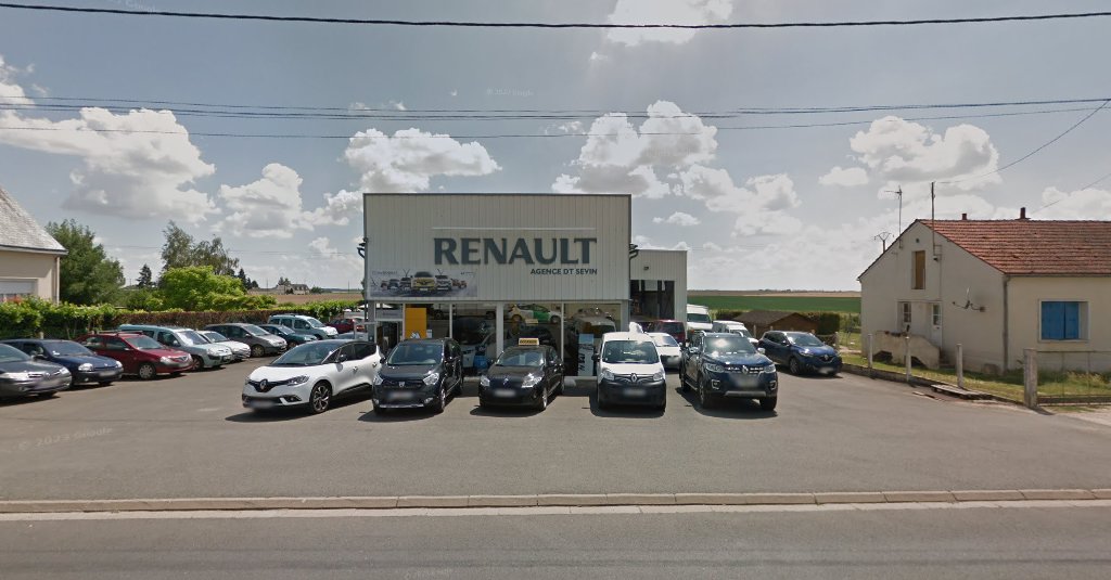 Renault à Saint-Péravy-la-Colombe