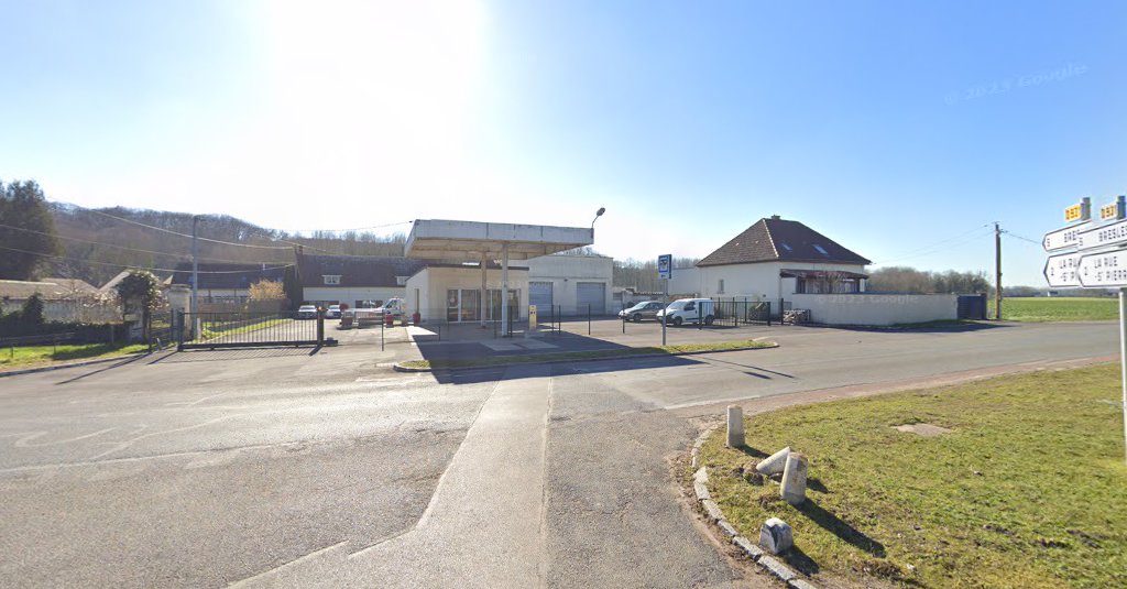 AIRE DE SERVICES SANS STATIONNEMENT à La Neuville-en-Hez (Oise 60)
