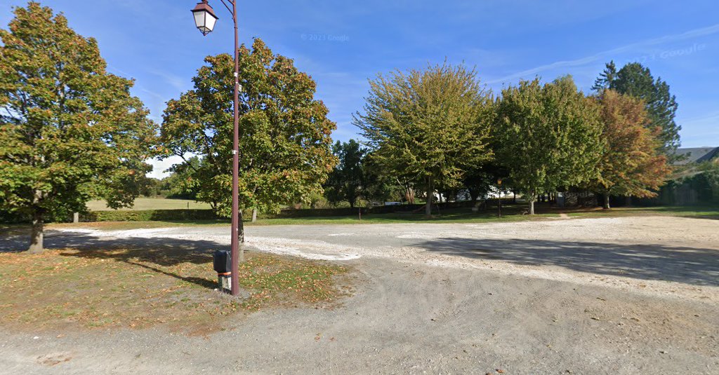 aire de stationnement camping cars à Villegenon (Cher 18)