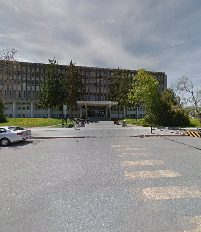 Faculté des lettres et des sciences humaines - Université Laval