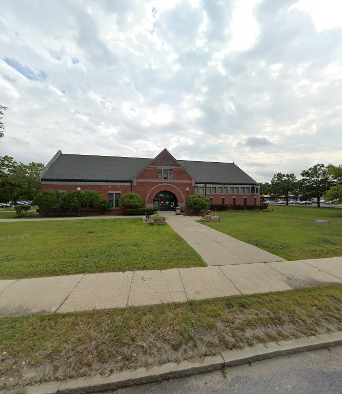 Springfield City Library: Sixteen Acres Branch