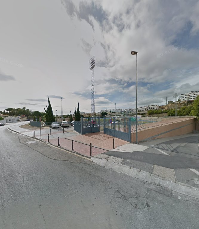 Acceso Pabellón y Piscina Municipal de Nerja