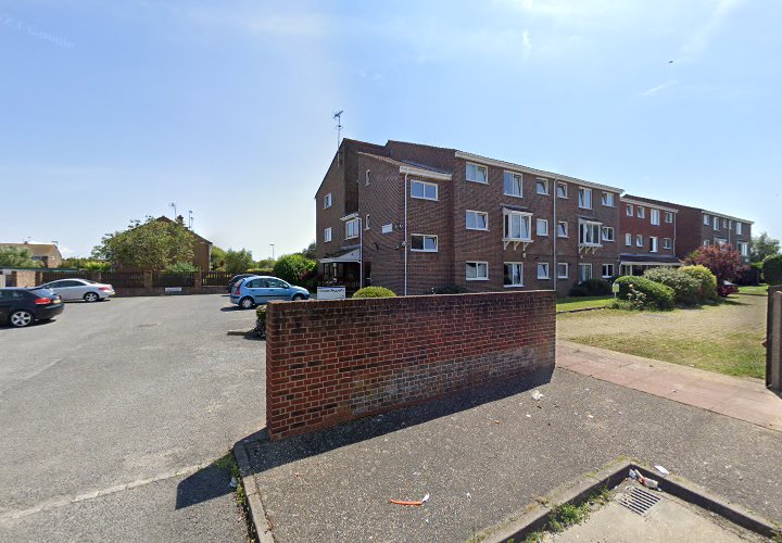 Free property report 28 Berkshire Court The Strand Goring by sea Free property report 28 Berkshire Court The Strand Goring by sea