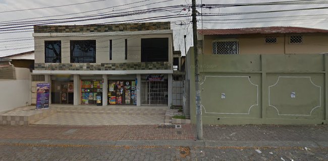 Opiniones de ChocoMoon en Guayaquil - Tienda de ultramarinos