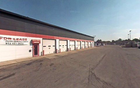 Auto Repair Shop «Meineke Car Care Center», reviews and photos, 1303 W McGalliard Rd, Muncie, IN 47303, USA