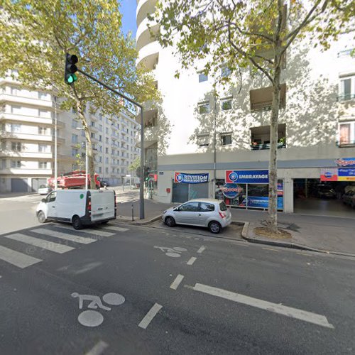 Borne de recharge de véhicules électriques VIRTA Charging Station Lyon