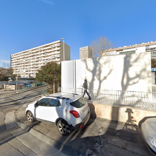 Ecole Elémentaire Canet Larousse à Marseille