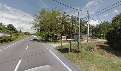 Kampung Chenderong Balai , Jalan Labu Krubong