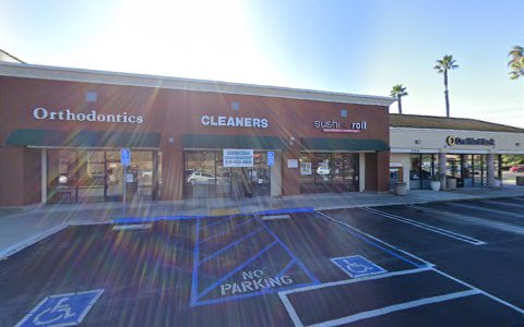 Dry Cleaner «Crown Valley Cleaners», reviews and photos, 27620 Marguerite Pkwy, Mission Viejo, CA 92692, USA