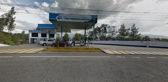 Opiniones de EP Petroecuador en Sangolqui - Gasolinera