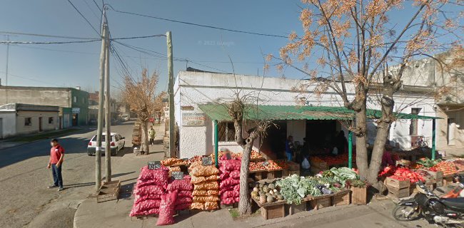 Opiniones de Frutas Y Verduras "Lo de Andres" en Lavalleja - Tienda de ultramarinos