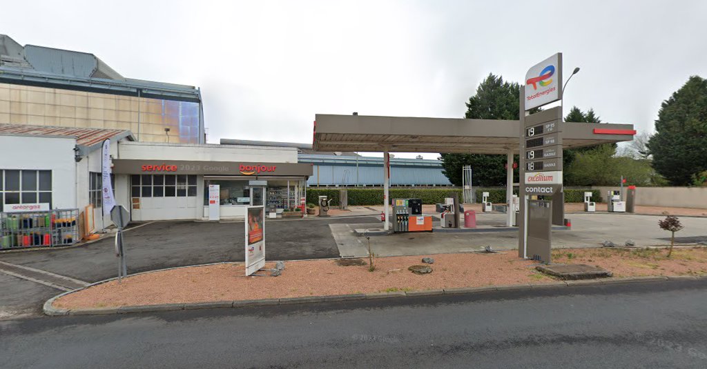 Station Total Garage Martin à Puy-Guillaume (Puy-de-Dôme 63)