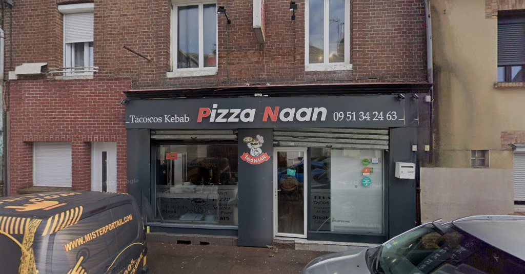 Pizza Naan à Saint-Étienne-du-Rouvray