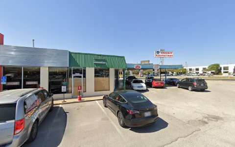 Dry Cleaner «Crystal Cleaners», reviews and photos, 7847 Shoal Creek Blvd, Austin, TX 78757, USA
