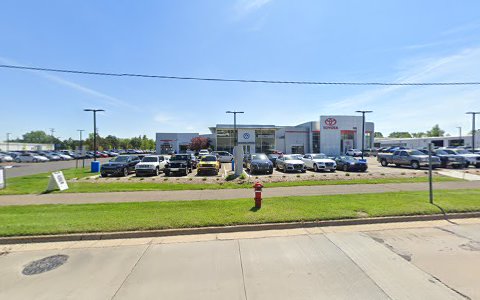 Volkswagen Dealer «Fox Volkswagen of Rochester Hills», reviews and photos, 773 S Rochester Rd, Rochester Hills, MI 48307, USA