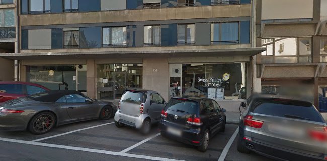dans centre Swiss Pilates & Yoga, Rue Adrien-Lachenal 24, 1207 Geneva, Schweiz