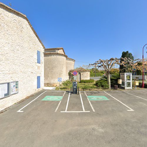 Borne de recharge de véhicules électriques SDE Dordogne Charging Station Razac-de-Saussignac