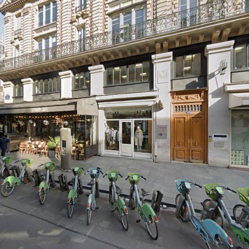 Borne de recharge de véhicules électriques SHOW ROOM DÉSIRÉ PARIS Paris