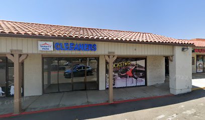 Eckerson David DC - Pet Food Store in Moorpark California