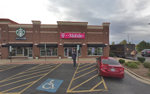 Cell Phone Store «T-Mobile», reviews and photos, 4021 W 167th St, Country Club Hills, IL 60478, USA