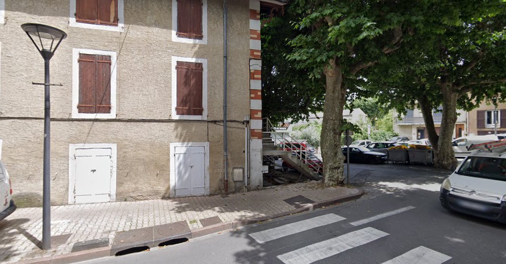 Espace Miraɓeau avenue Jean Giono Manosque 04100 à Manosque (Alpes-de-Haute-Provence 04)