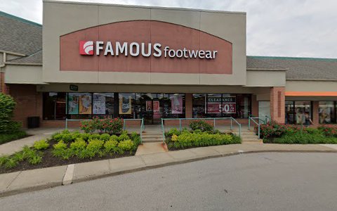 Shoe Store «Famous Footwear», reviews and photos, 12577 Olive Blvd, Creve Coeur, MO 63141, USA