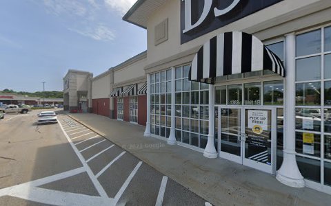 Shoe Store «DSW Designer Shoe Warehouse», reviews and photos, 1362 Park St, Stoughton, MA 02072, USA