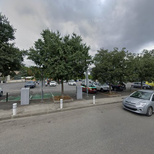 Borne de recharge de véhicules électriques RÉVÉO Charging Station Limoux