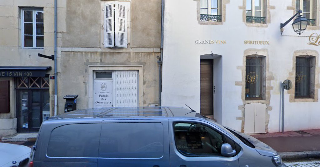 Rue Nicolas rollin beaune à Beaune (Côte-d'Or 21)