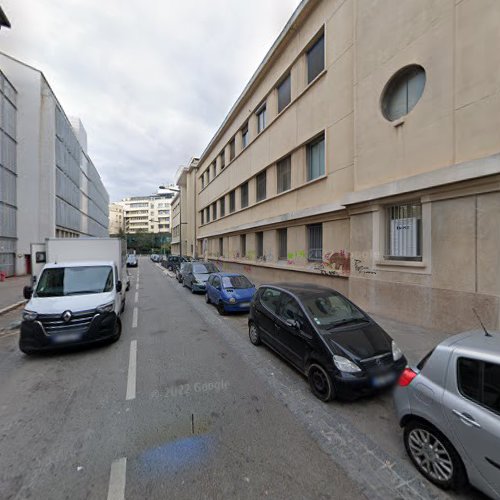 Borne de recharge de véhicules électriques evzen Charging Station Marseille