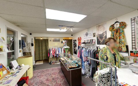 Thrift Store «Many Moons Trading Co», reviews and photos, 4461 California Ave SW, Seattle, WA 98116, USA