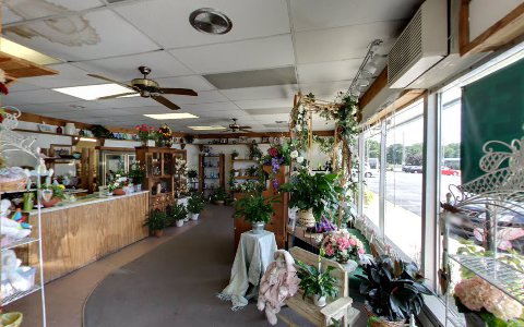 Florist «Buckeye Knoll Florist», reviews and photos, 19640 Center Ridge Rd, Rocky River, OH 44116, USA