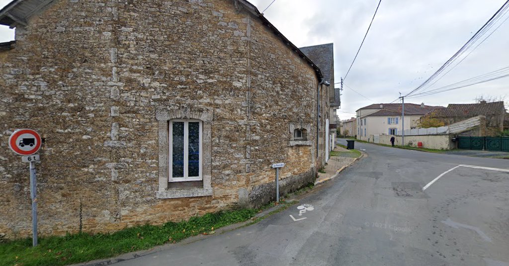 Garage automobile à Bazoges-en-Pareds (Vendée 85)