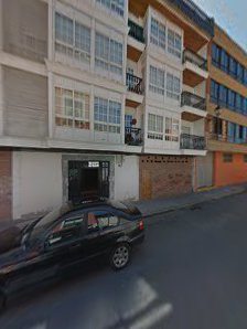 ESCOLA DE ATLETISMO PAULA MAYOBRE Rúa Real, 92, 15624 Ares, A Coruña, España